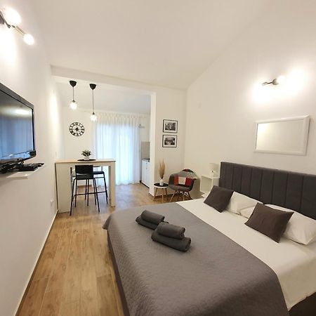 Apartments Dejana Štinjan Extérieur photo