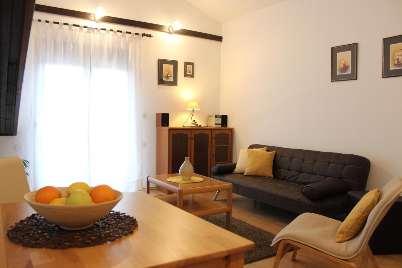 Apartments Dejana Štinjan Extérieur photo